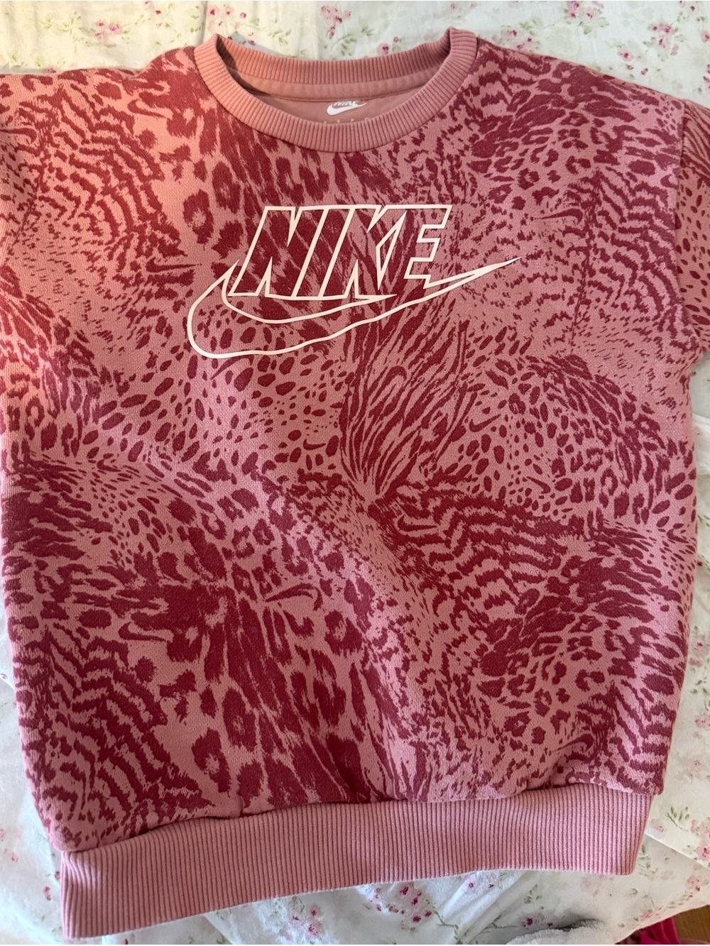 Nike Pink Graphic Crewneck Sweatshirt